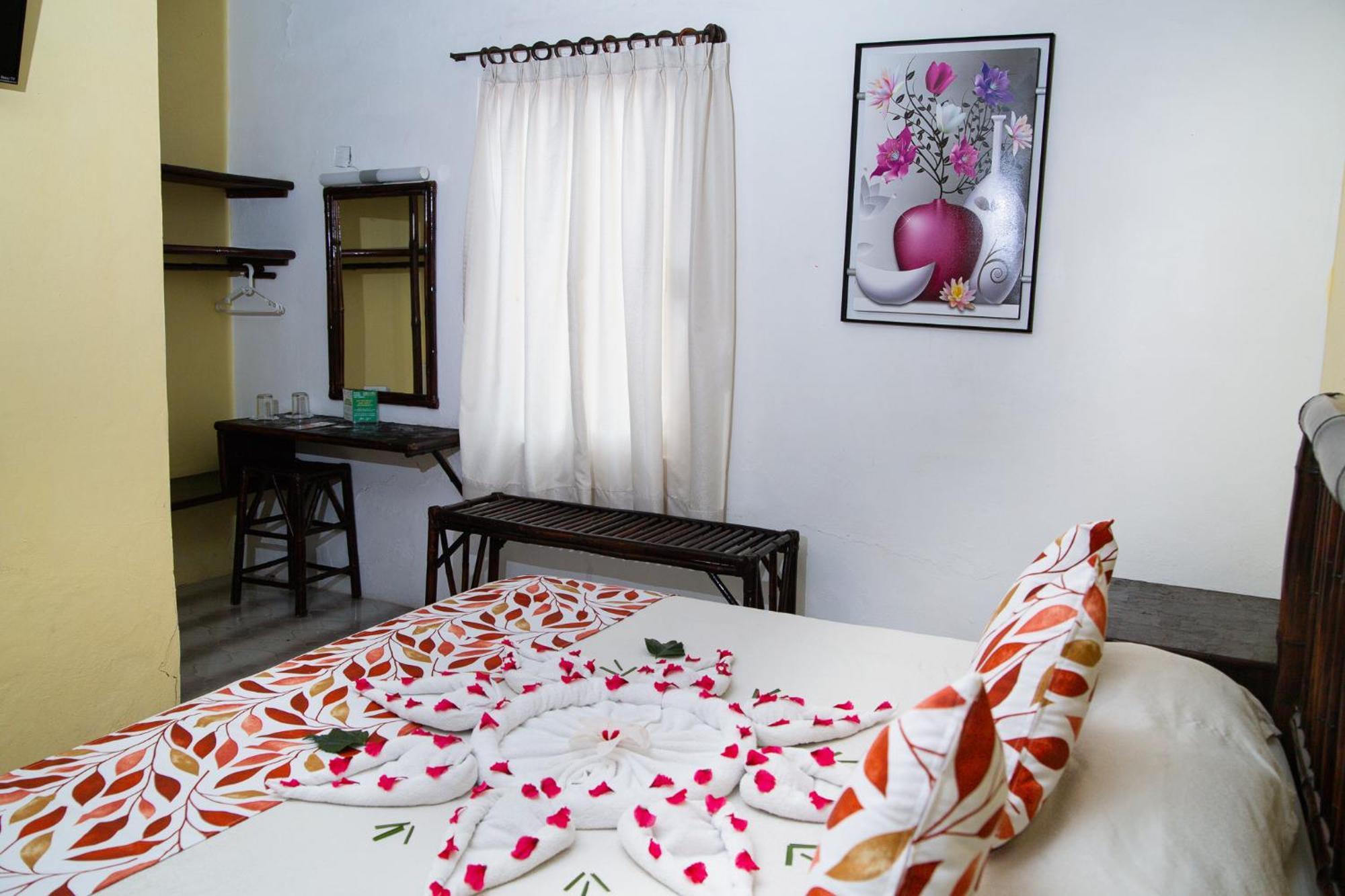 Hotel Zihua Caracol Zihuatanejo Kültér fotó