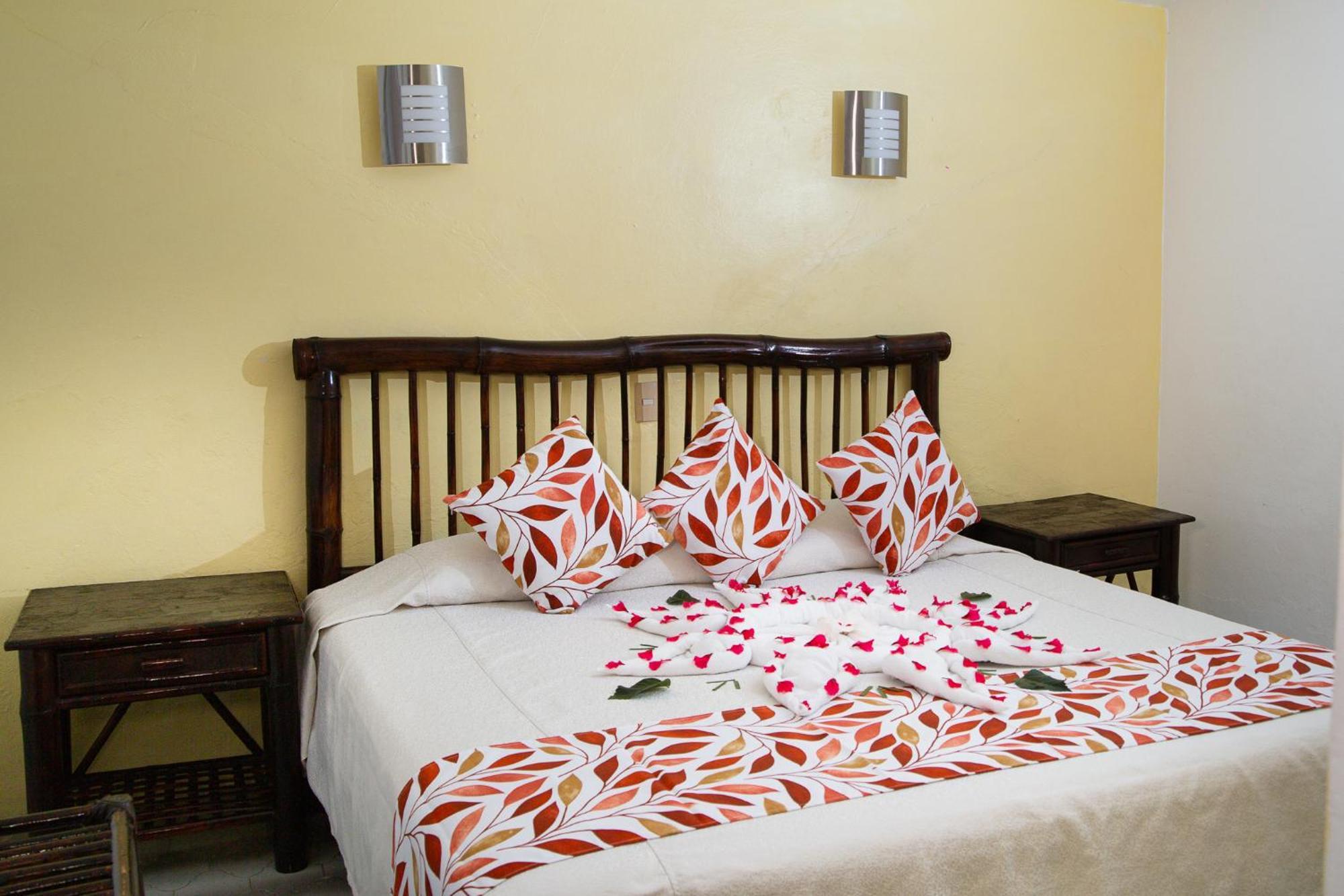 Hotel Zihua Caracol Zihuatanejo Kültér fotó