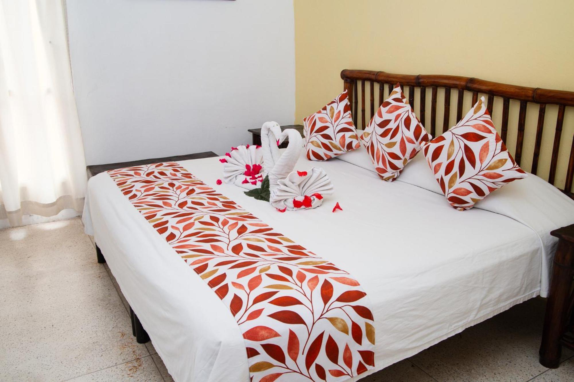 Hotel Zihua Caracol Zihuatanejo Kültér fotó