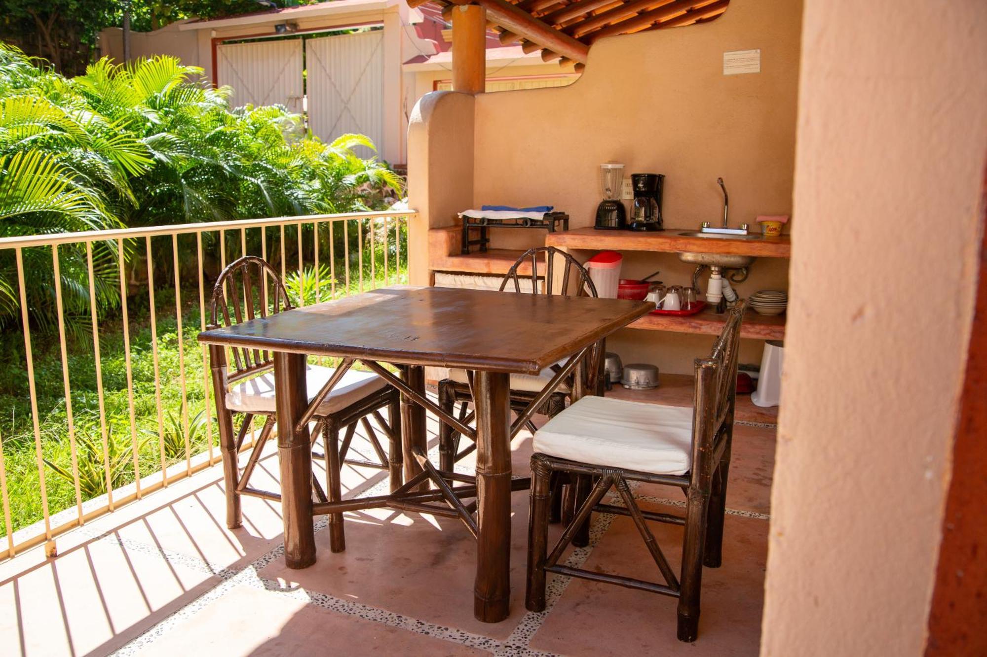 Hotel Zihua Caracol Zihuatanejo Kültér fotó